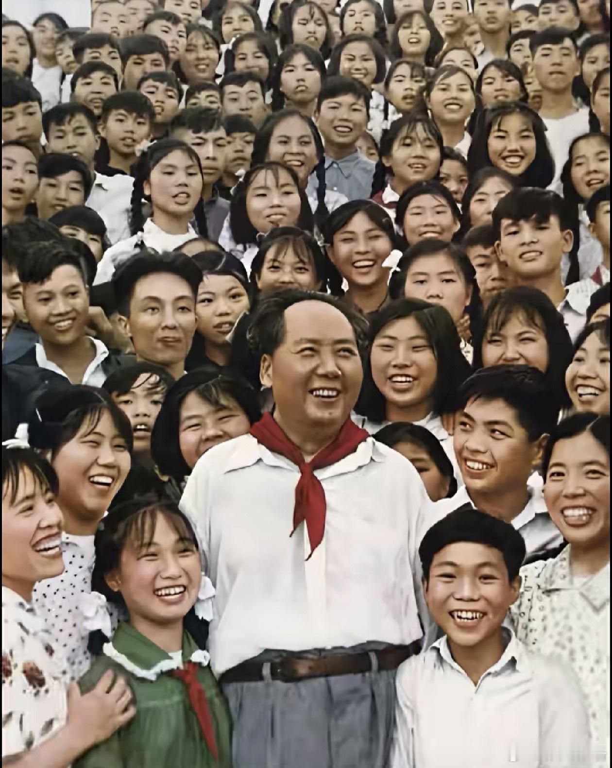 这张照片仿佛能听到笑声…… 