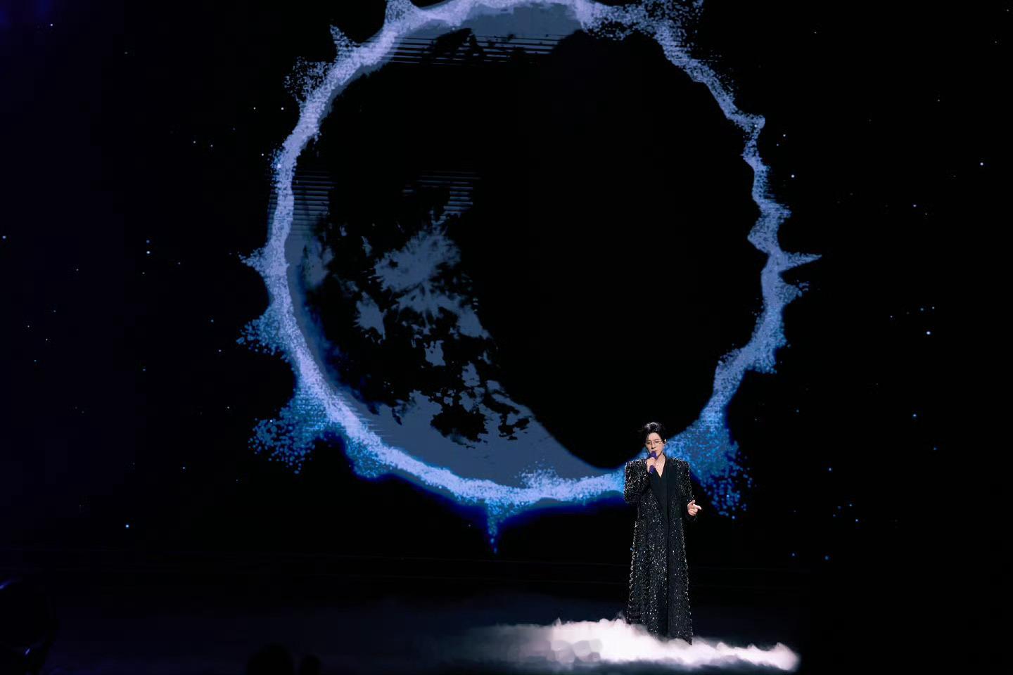 摩登兄弟[超话] “哪有什么一夜成名，所有的荣耀背后，都是历经时间的千锤百炼。”