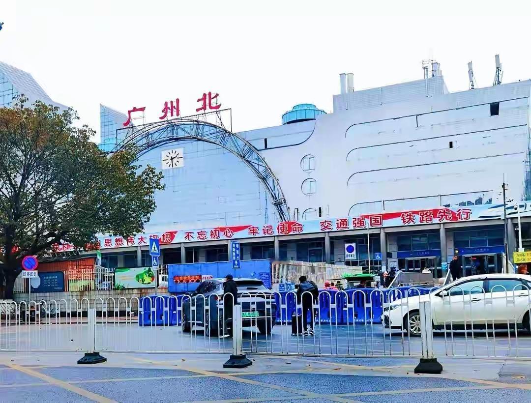 高铁350《广河揭》延长线拉直了揭阳至广州的距离，使粤东地区融入大湾区1小时生活