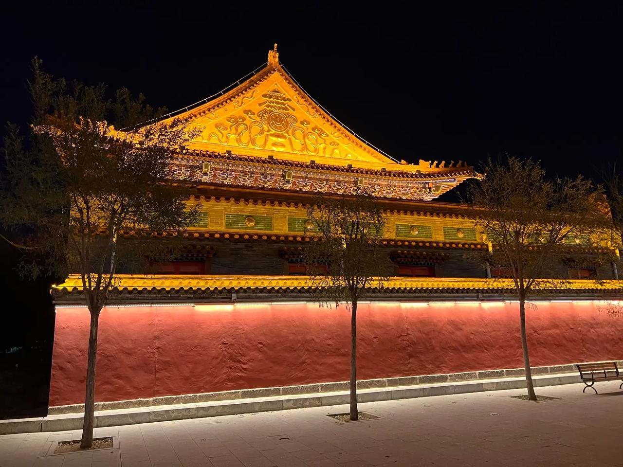 于海青：为何说呼和浩特塞上老街让人思考？ 这个地方很有历史，应该有400多年的历