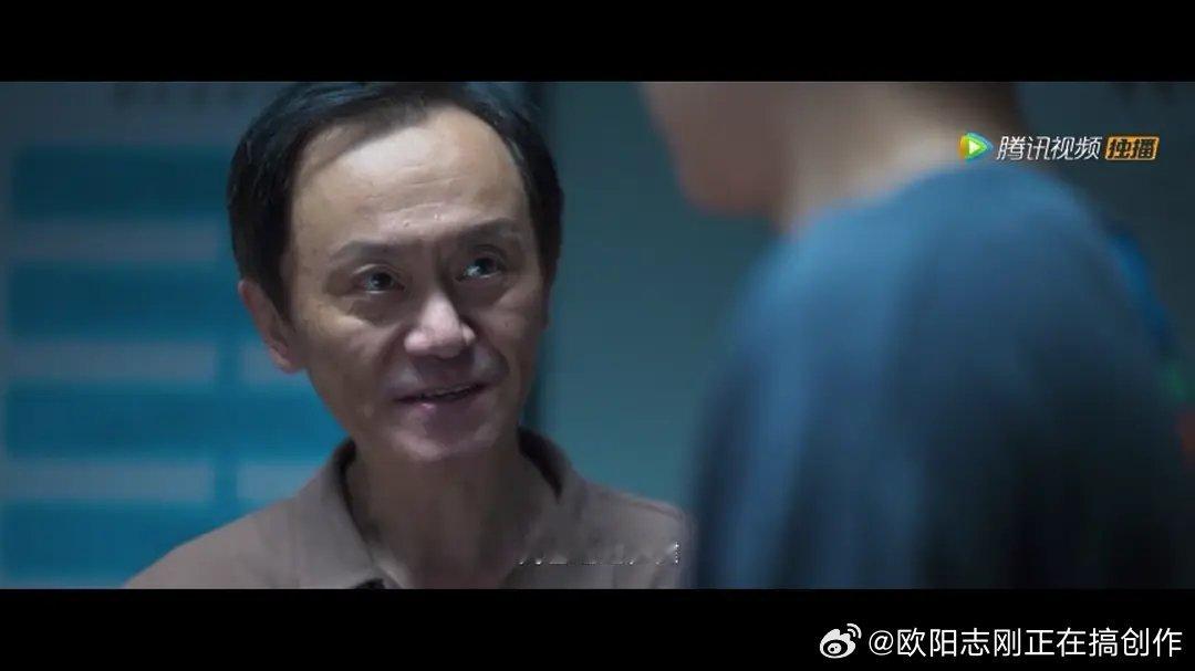 这位大叔，钱漪，以前也是上海的演员，好像是上戏毕业的，九十年代上海电视台或上影厂
