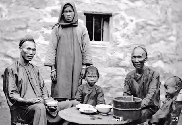 民国时，有一种陋习叫“典妻”，穷人家低价将自己老婆“租”出去3至5年，给40、5