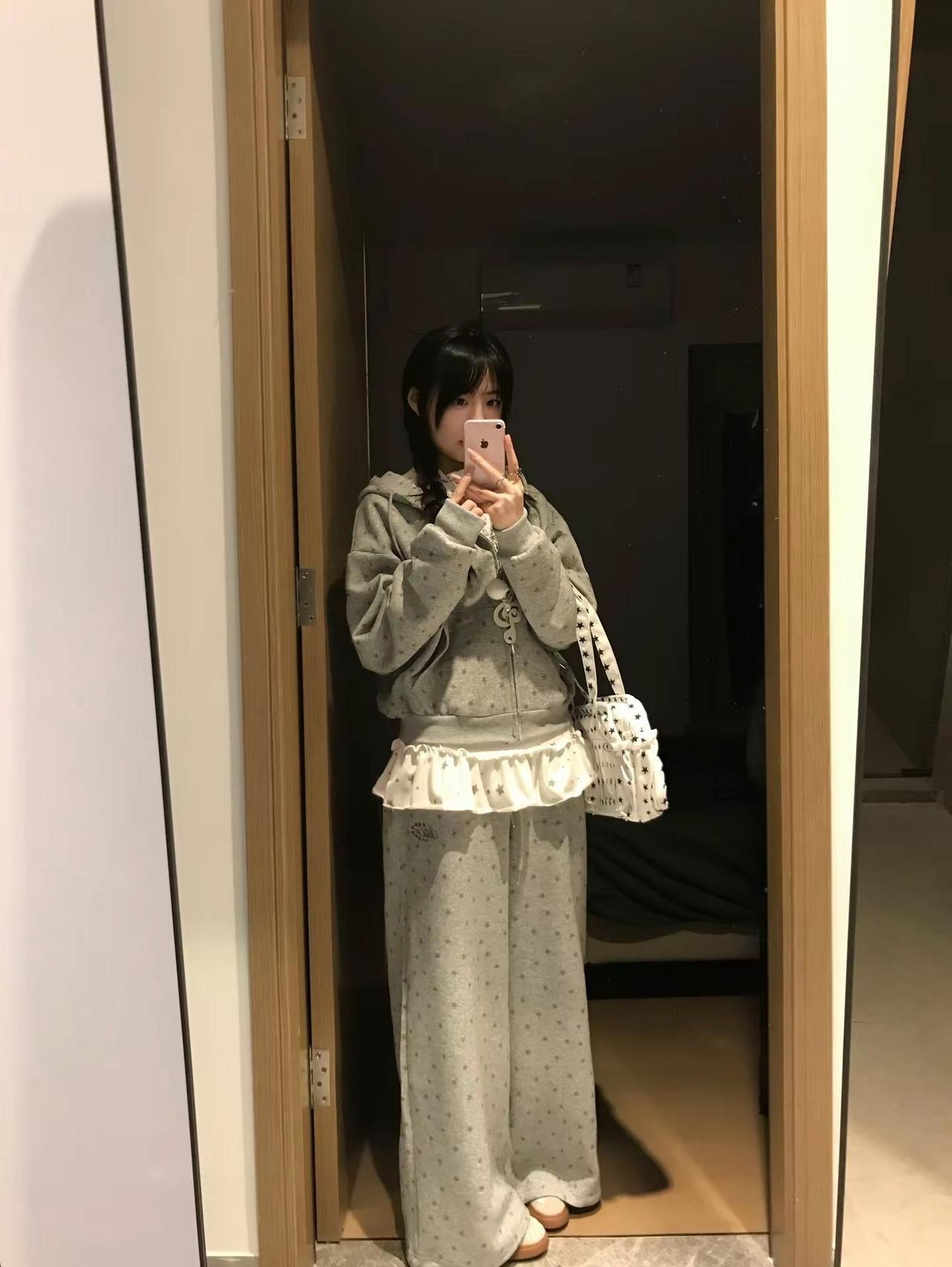 认真穿搭无人问津，随便一穿更是被删ootd 我的穿搭日记 轻亚穿搭 追星穿搭