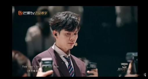 尤长靖不语只是一味的贡献神级舞台  尤长靖在《披荆斩棘》中，以《我走后》的璀璨、