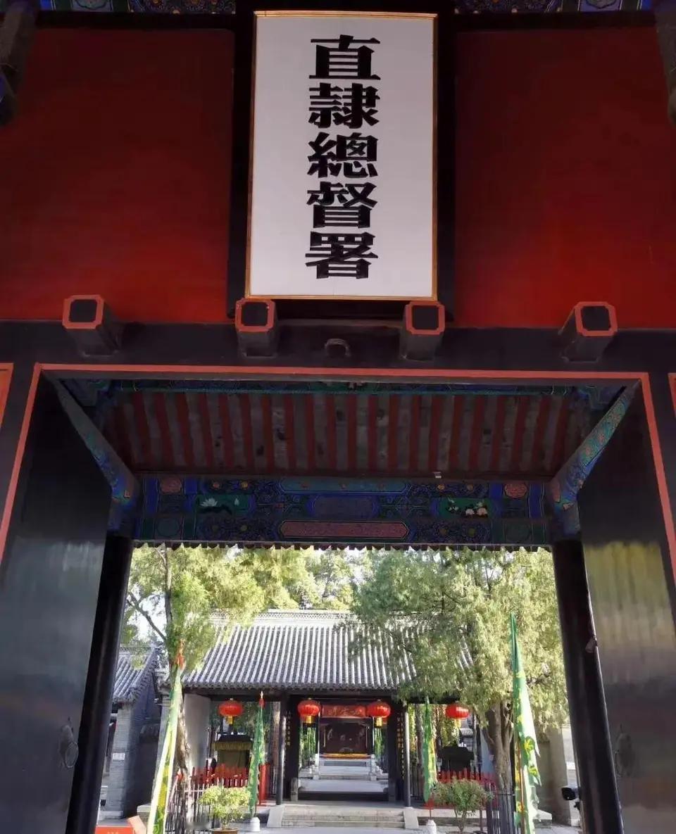 历史风云～～直隶总督
      一说直隶总督，就想到直隶官府菜，毕竟“民以食为