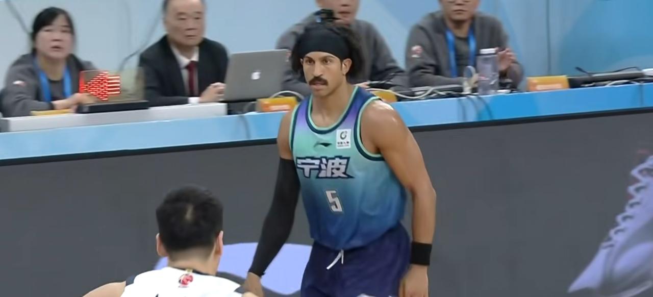 2月1日晚，CBA这场宁波和广东的比赛太刺激了！最终宁波以弱胜强，以94：81击