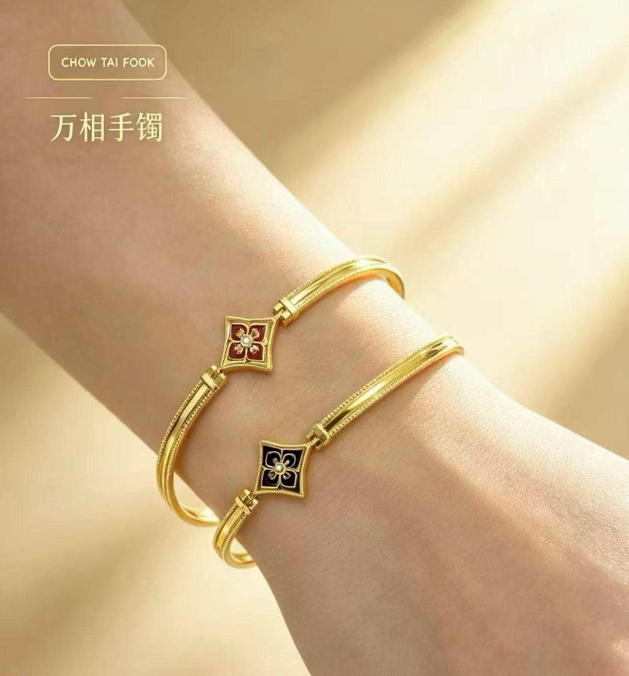 铂金饰品
黄金饰品
你更喜欢
ε=(´ο｀*)))💍哪个？

不少网友晒出自己