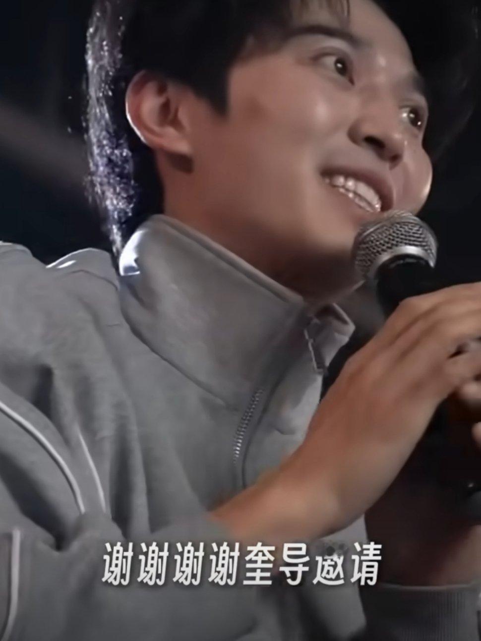 赵小童去看了张一山话剧，说唯一的缺点就是场次开太少了，自己都是偷偷来的！哈哈哈这