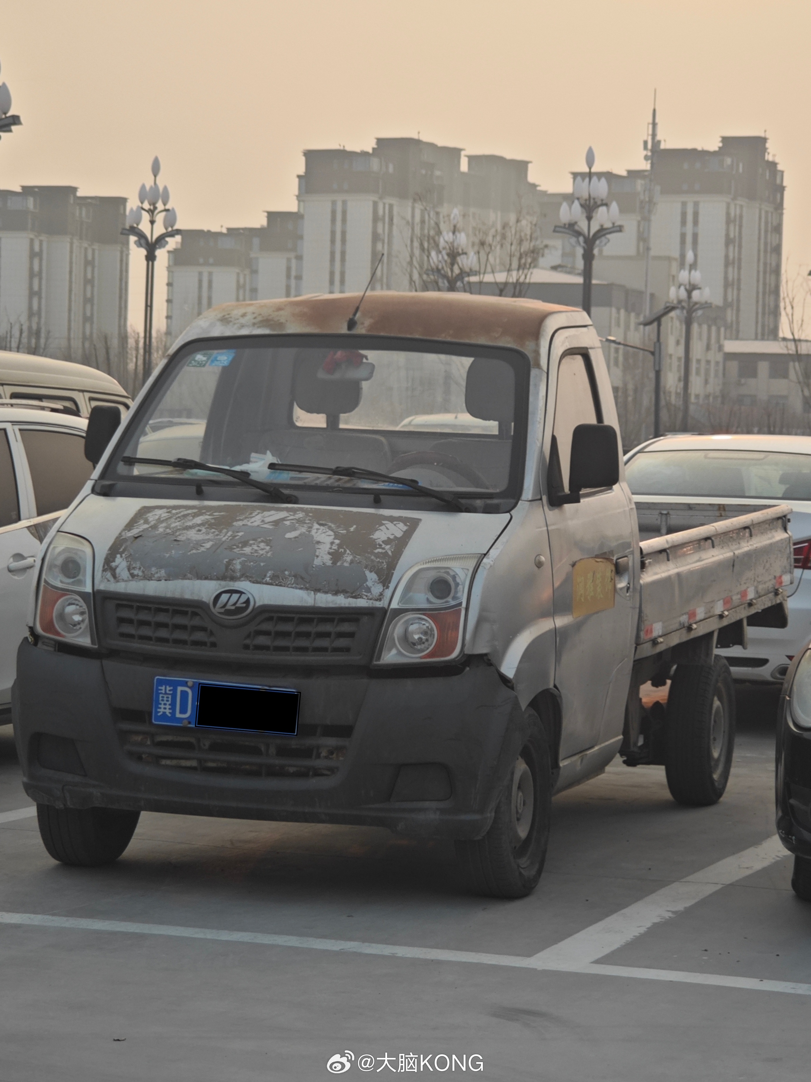 伊拉克车况的力帆T11。当时的力帆推出过丰顺，富顺，兴顺，乐途共4款微面产品，这