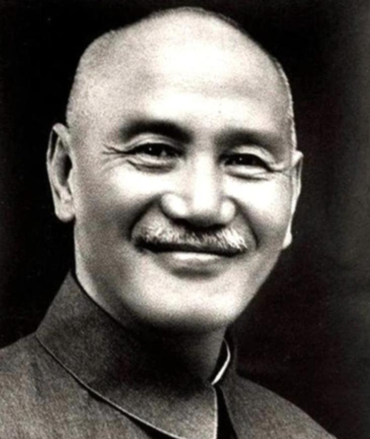 蒋介石能力到底怎么样？周恩来的评价最准确到位，说起蒋介石这个人，历史书上写得不少