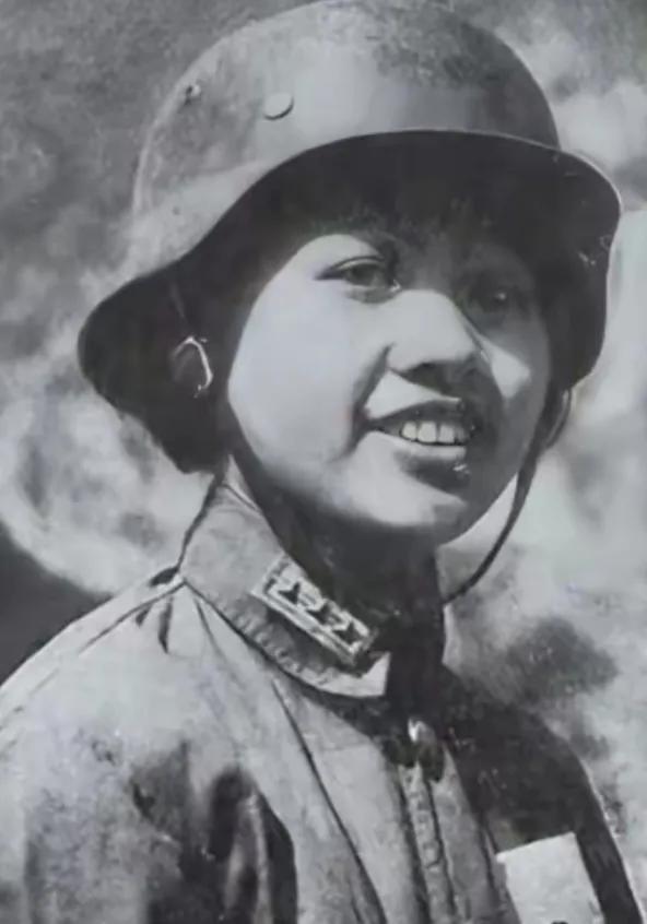1942年，廖耀湘听说远征军有一个女兵活着走出野人山，他大感惊奇，连忙接见她，率