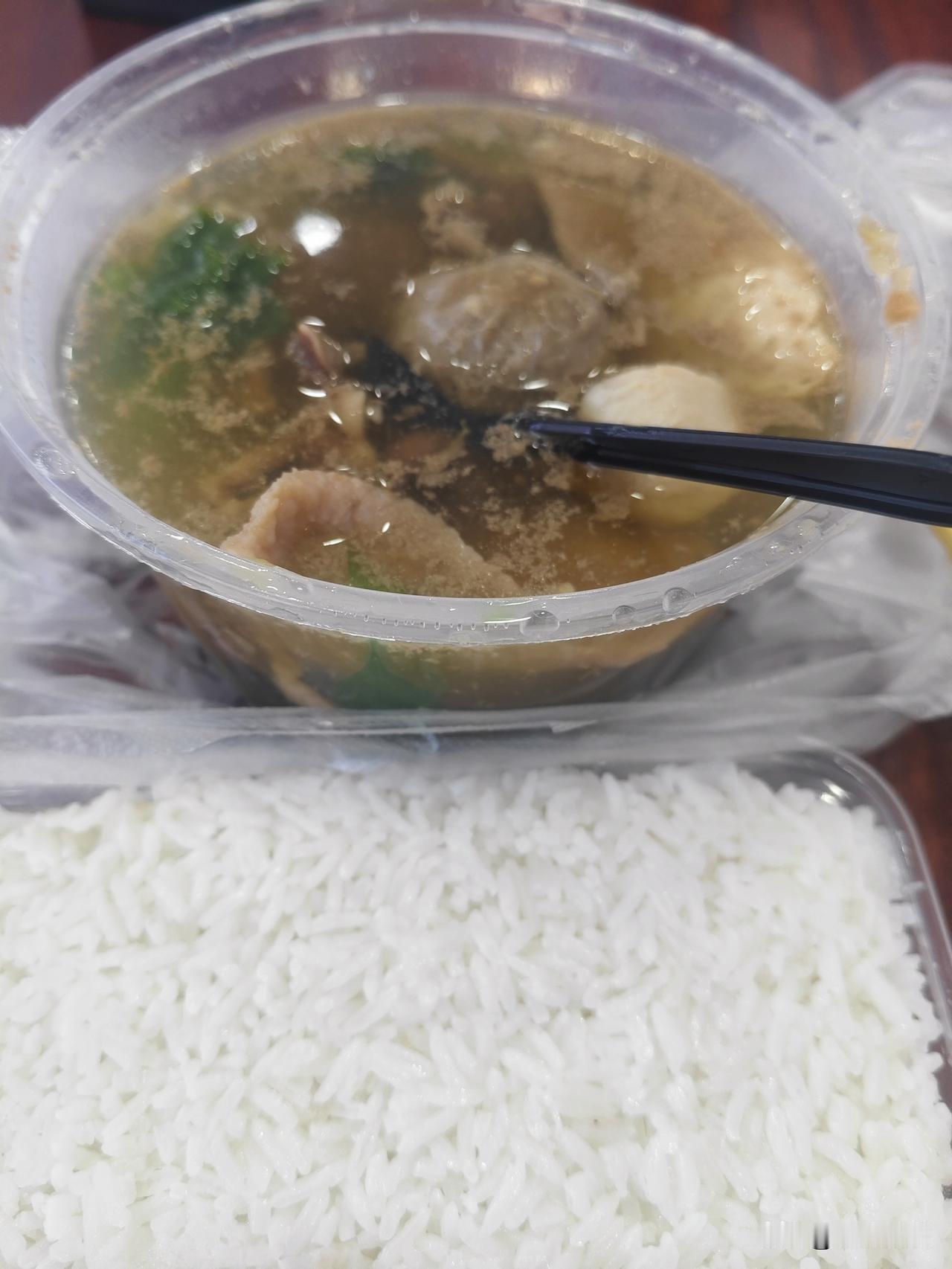 早午饭，嘻嘻，真不错[呲牙]