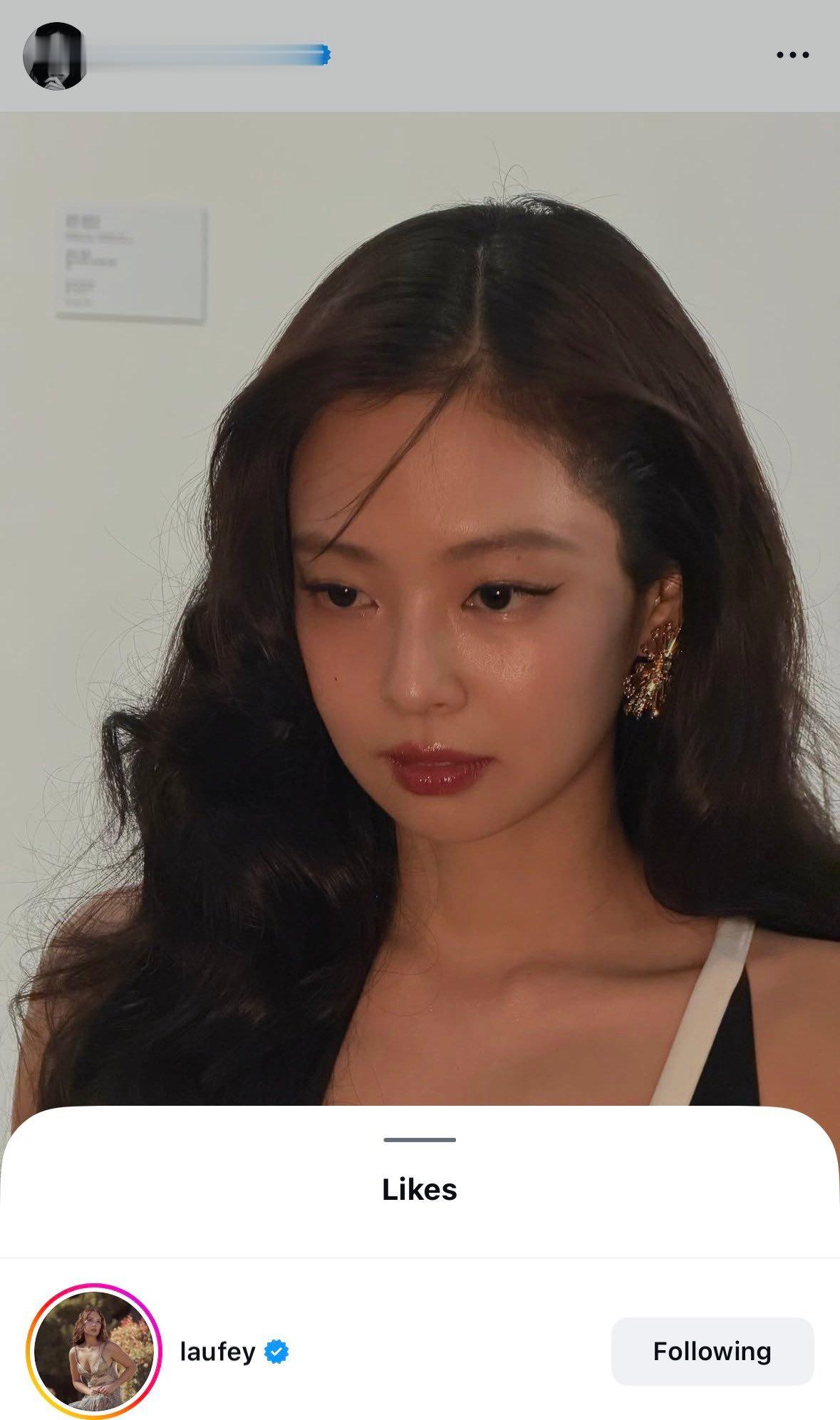 林冰 点赞了JENNIE 金珍妮的IG 