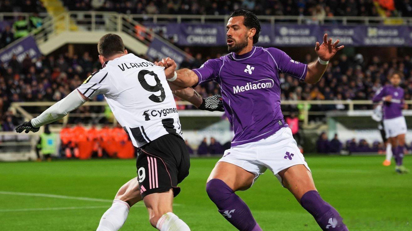 在意大利，学习全新的足球。昨晚的《Open Var》节目：在弗拉霍维奇和马里的冲