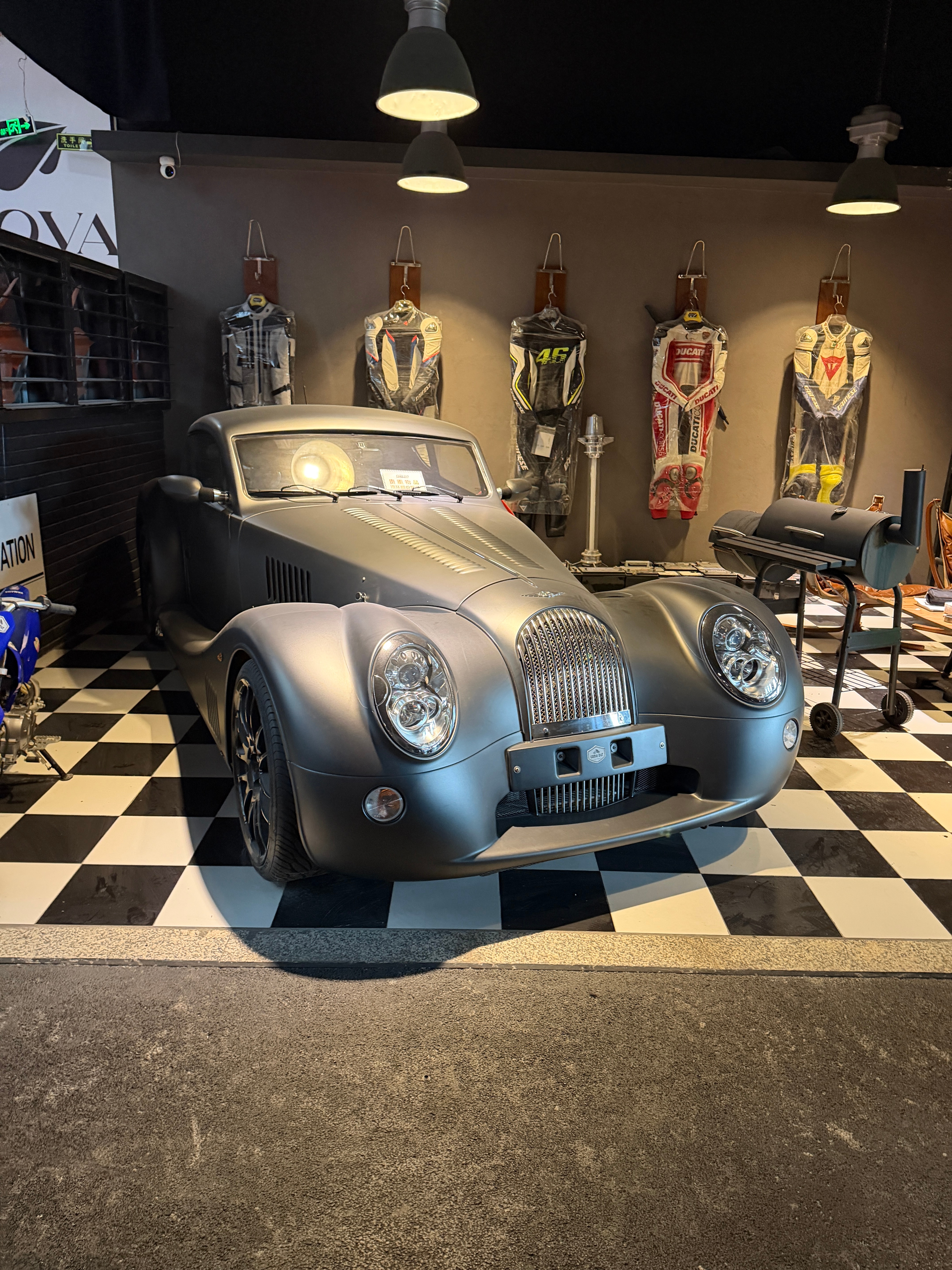 非常小众稀有的收藏车、摩根aero8 、内饰极新、碳座、帅呆了