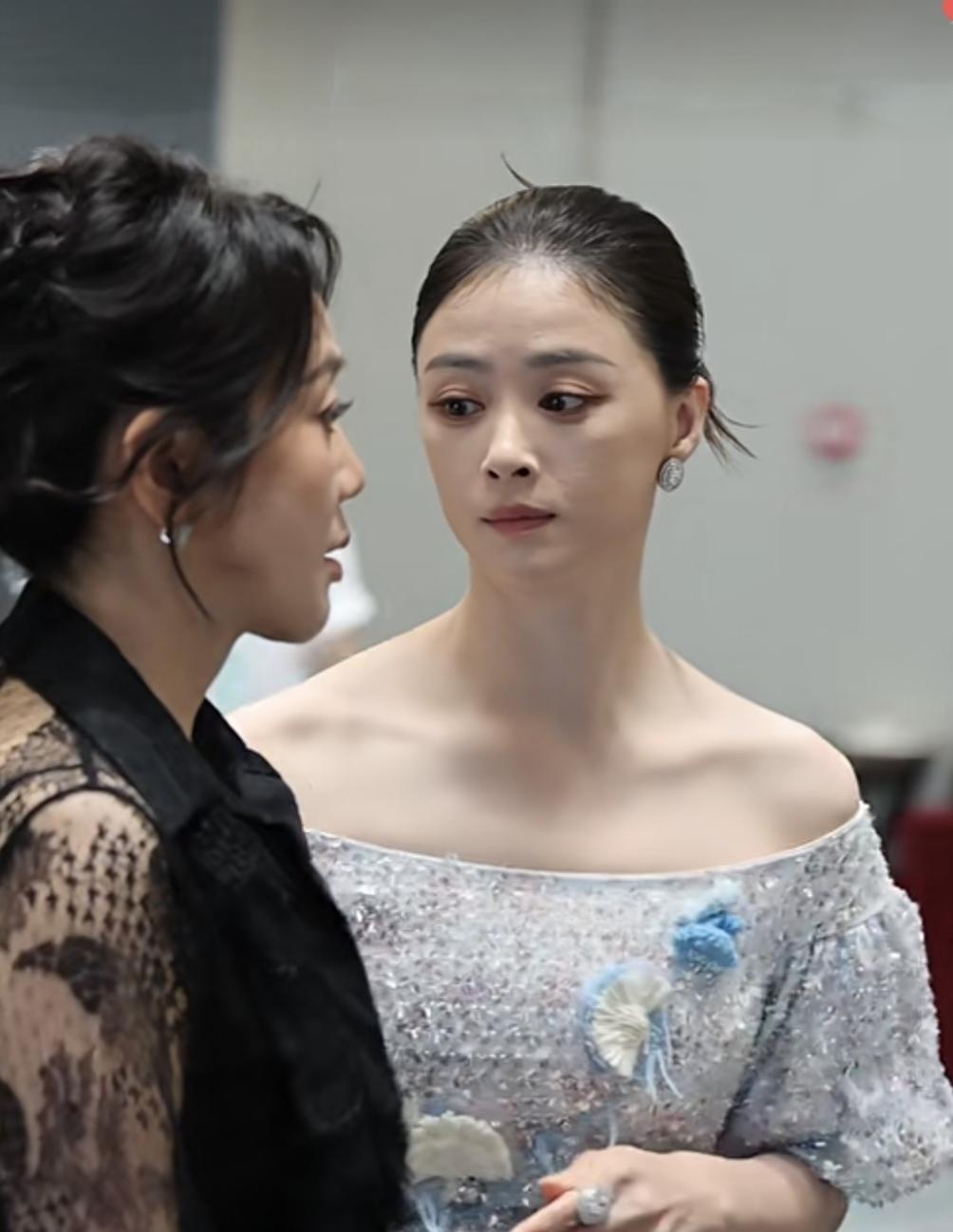 什么样的女人最令人着迷在美女如云的演艺界，蒋欣这长相能站住脚有一席之地，实为不易