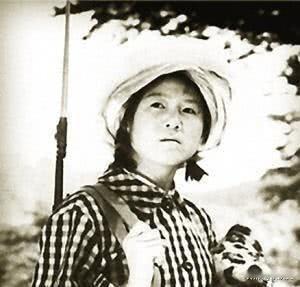 1975年3月29日，湖北神农架盘龙公社前进大队，清晨时分，19岁的女民兵陈传香