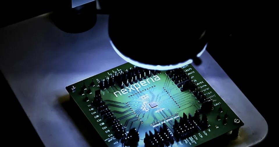 可能有人不清楚安世半导体为啥这么重要，看数据就懂：它 80% 的产品要在中国完成