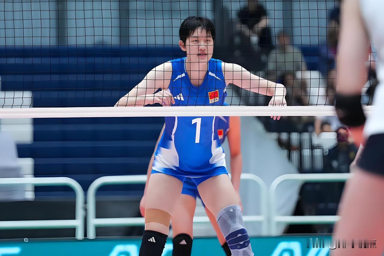 【中国女排3:0日本得分王陈晓辉风采录】
U18女排亚锦赛半决赛中国3:0送日本