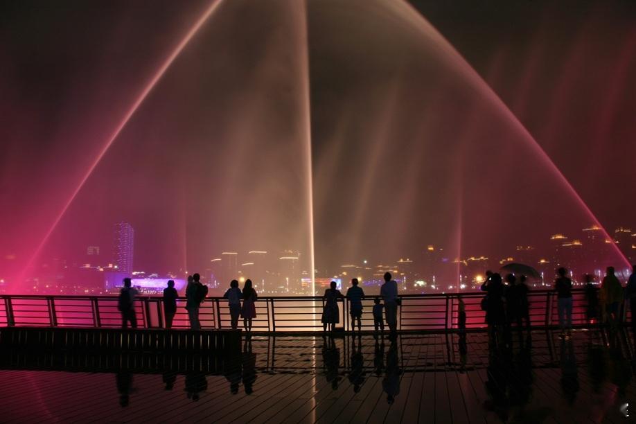 企业融资时有个估值，投资人对估值肯定会有异议他们一般会对企业的估值进行修正，主要