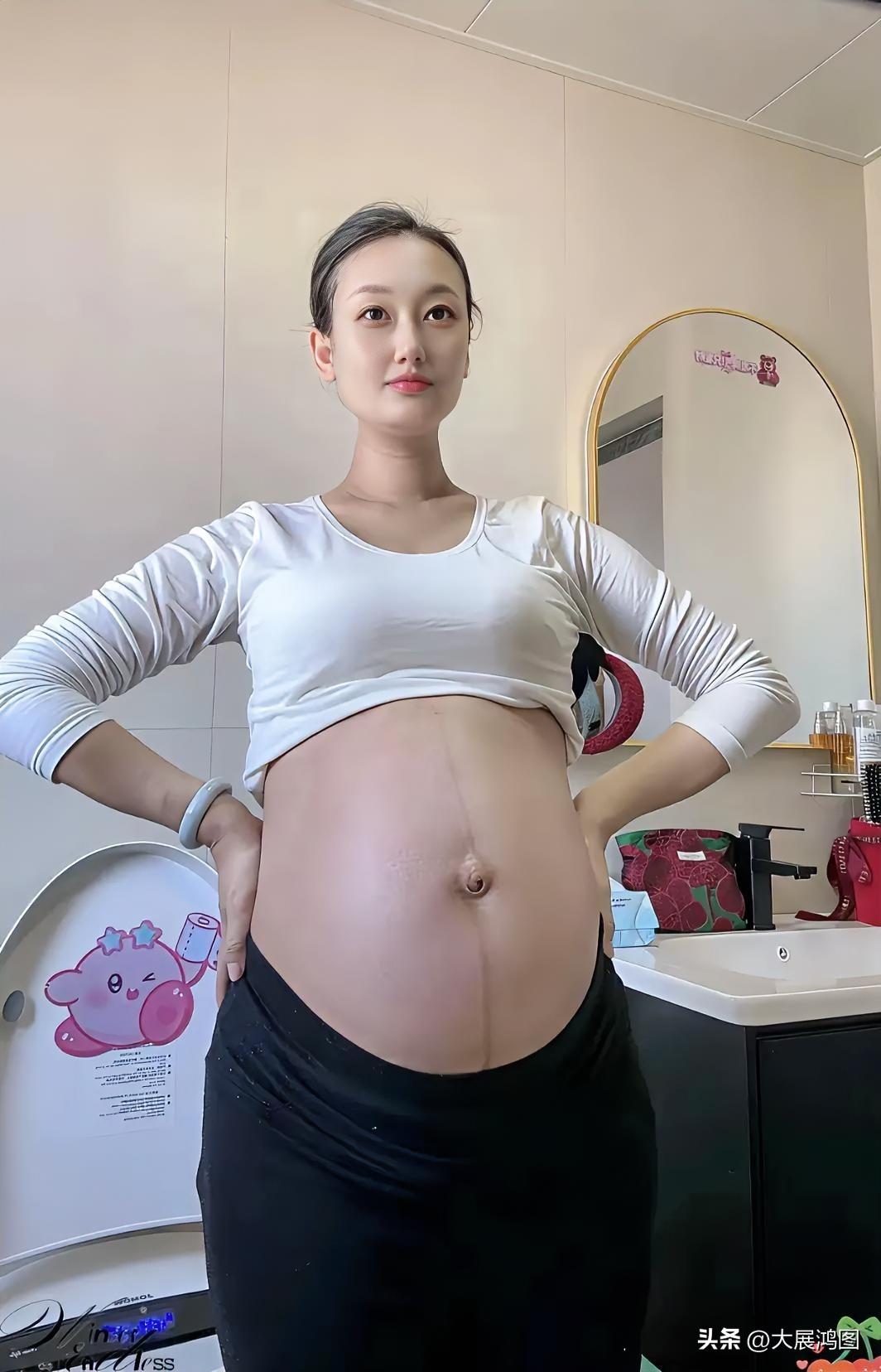 🤰 感受小宝宝的每一次动弹，期待与你相遇的每一天！💖👶🏻