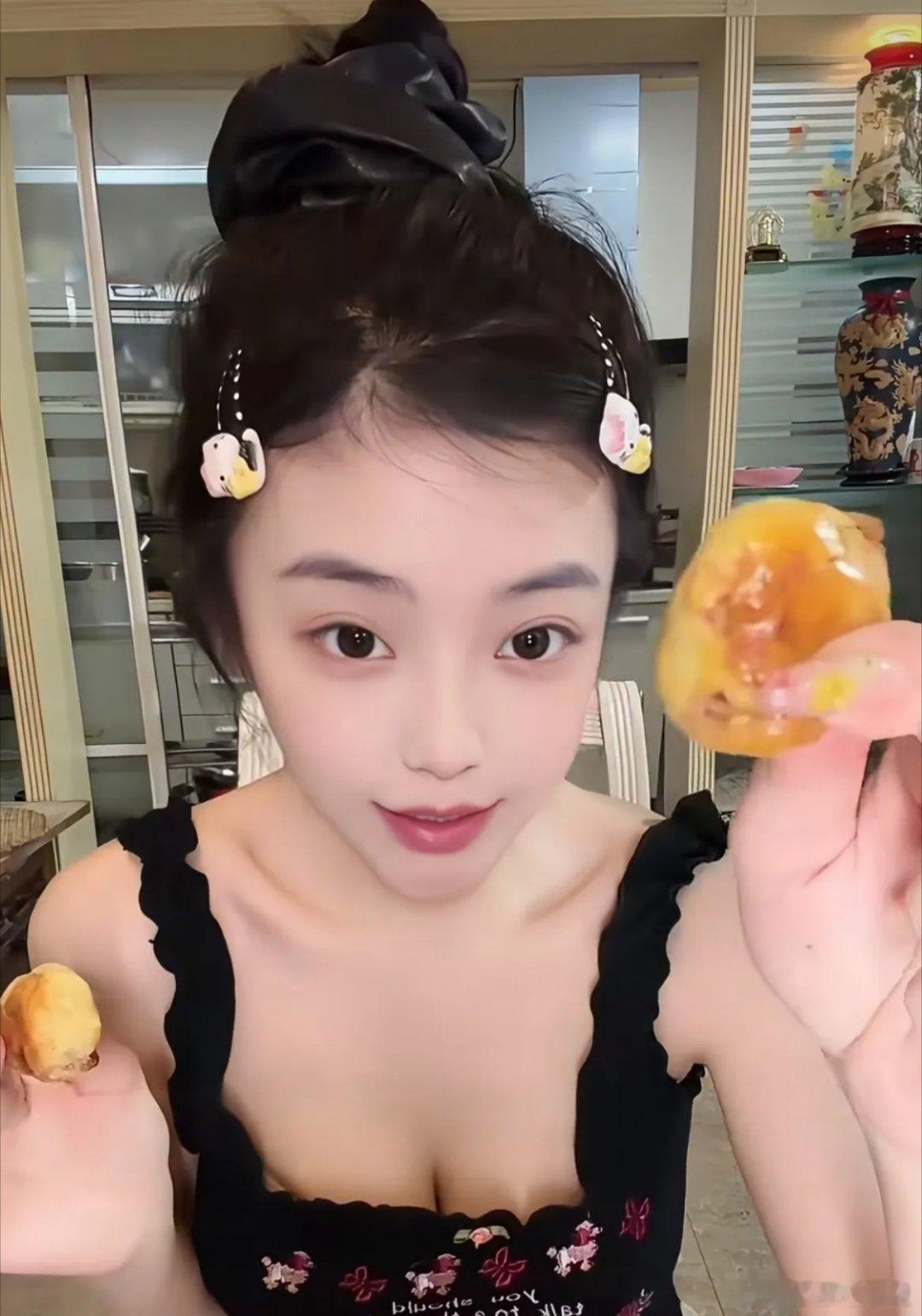 鹿晗官宣7月12日做客范志毅的直播间，此举属实铤而走险。如今司晓迪相关风波热度居