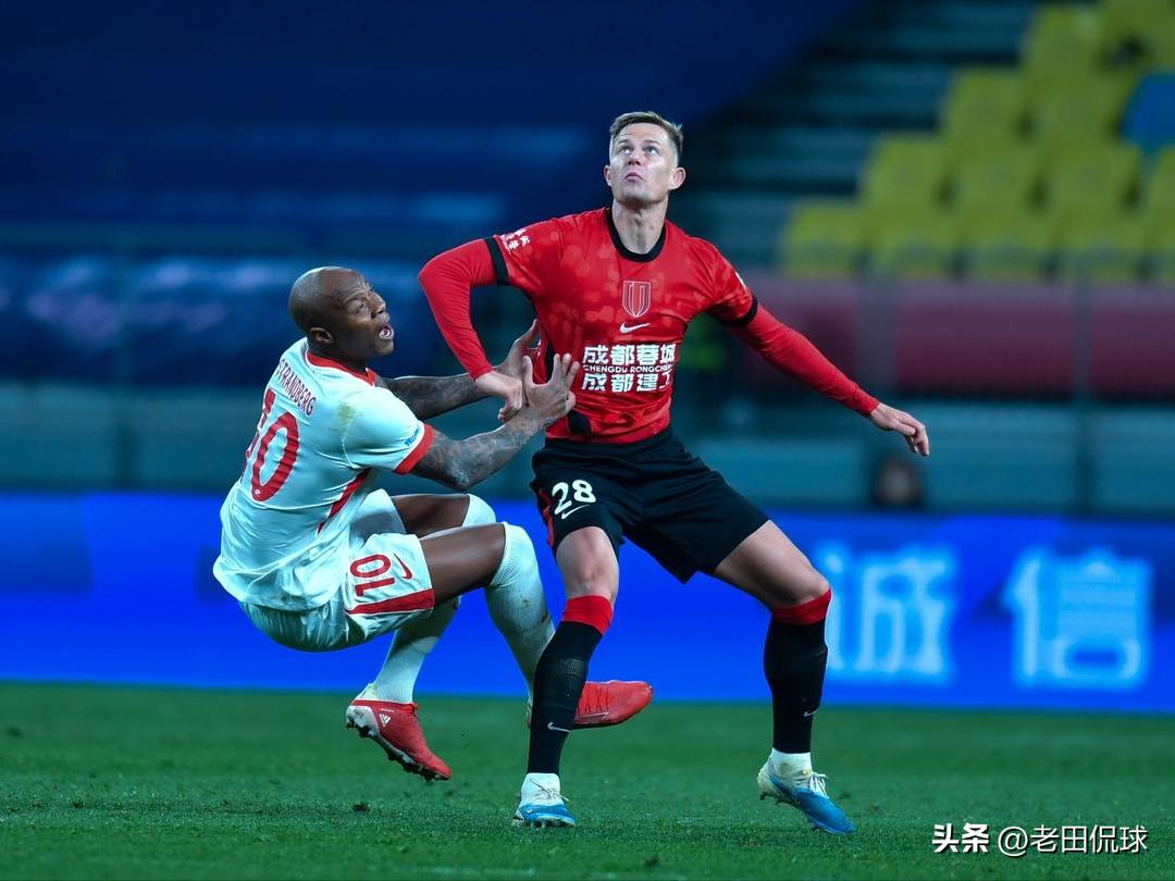 索罗金发挥低于成都蓉城预期…从截至目前的表现来看，蓉城外援索罗金除了几脚精准长传