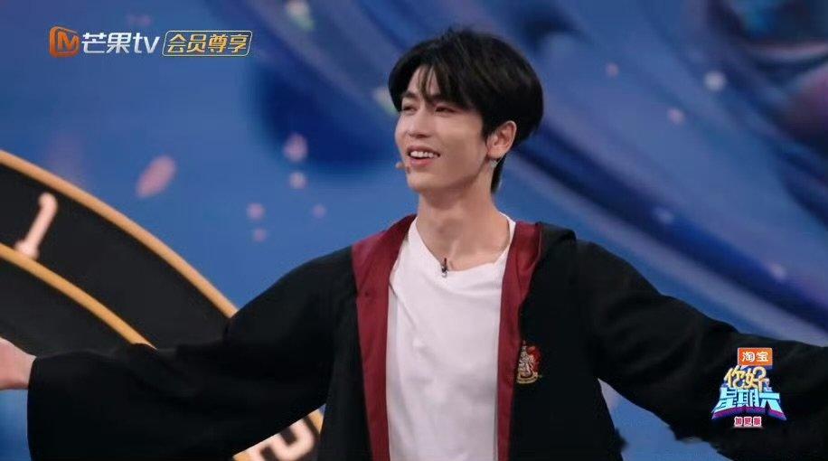 救命！  的综艺效果绝了！T台秀喜感爆棚，同框就是笑点密码！ 