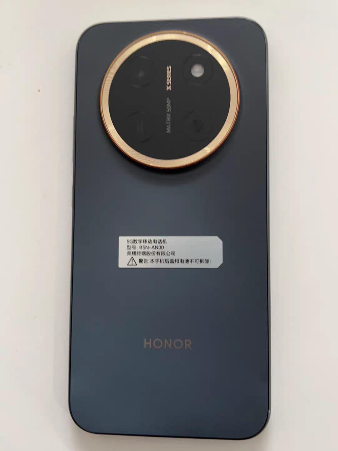 某些竞品只敢对标华为畅享90 Pro Max，碰到荣耀X80 Pro Max直接