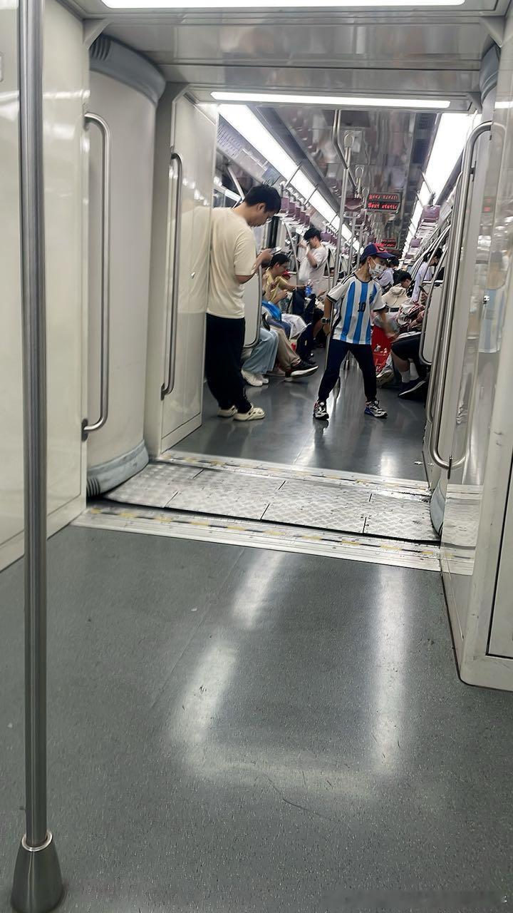 上海地铁 