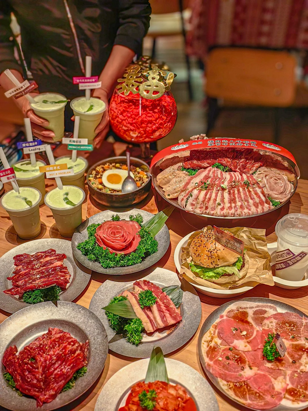 肉肉爱好者的福音，尤其是他家的呼啦圈烧肉，真的很经典，快约来享受高品质...