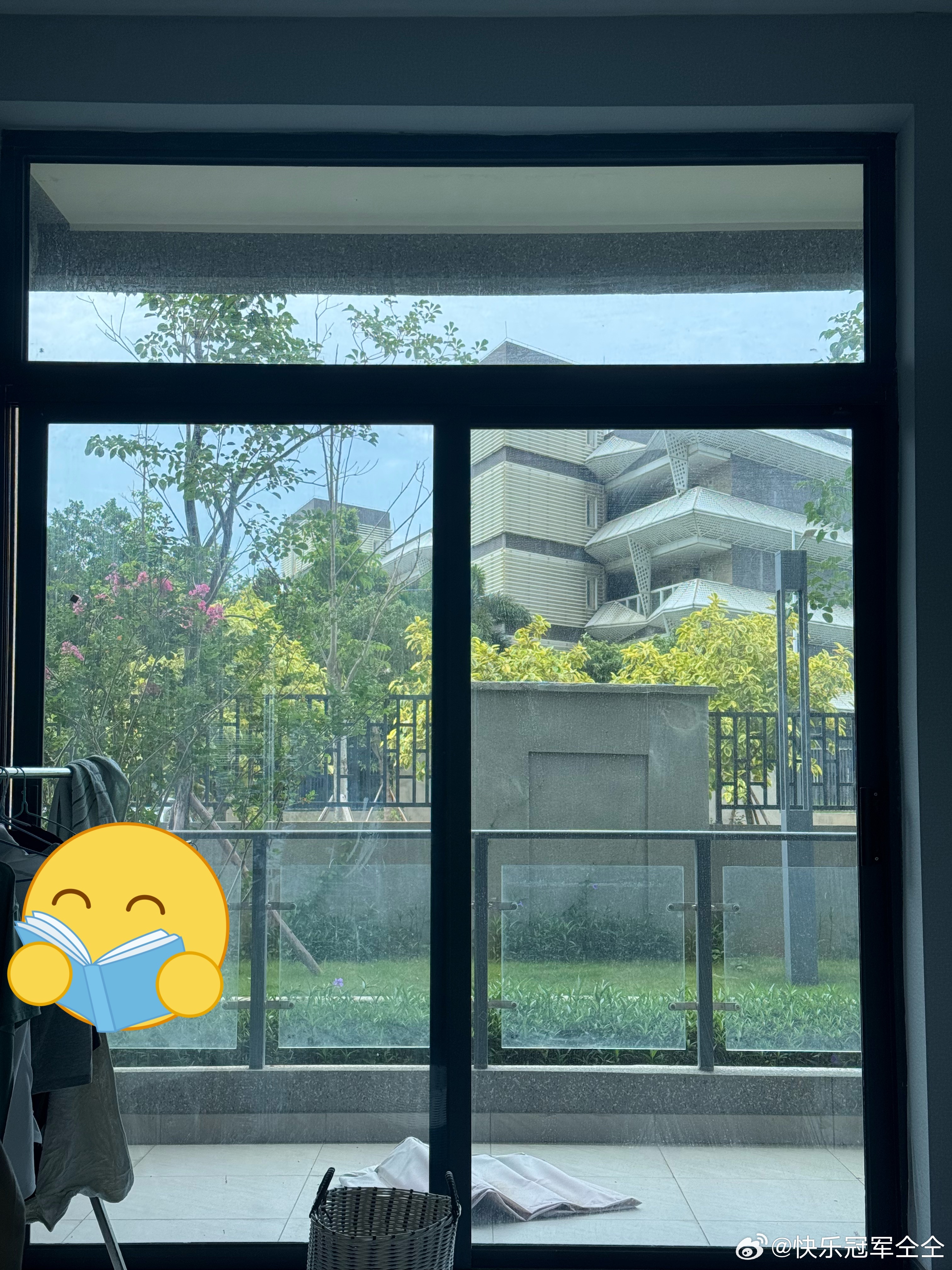 朋友们 家里空无一物 发工资我该买点儿啥 