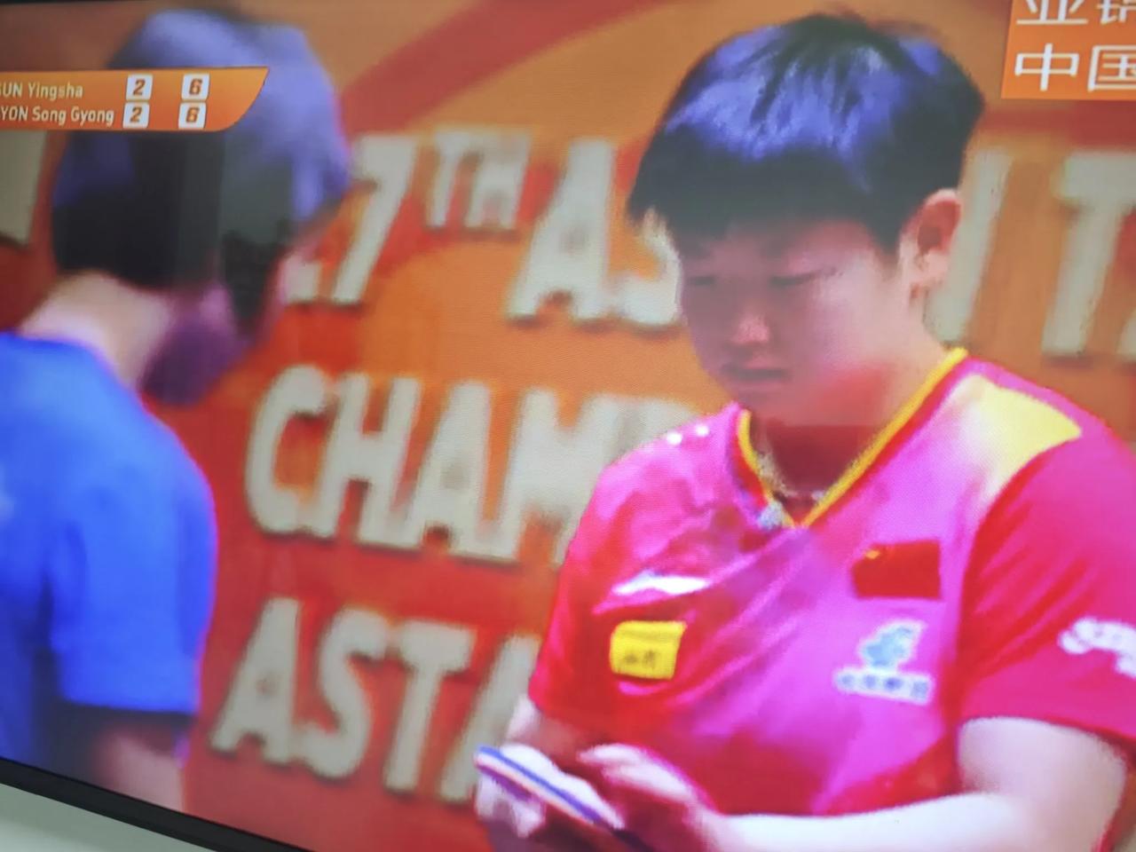 关键时刻还得看孙颖莎！惊险大逆转，3：2战胜边松景，带领中国女团3：1战胜朝鲜！