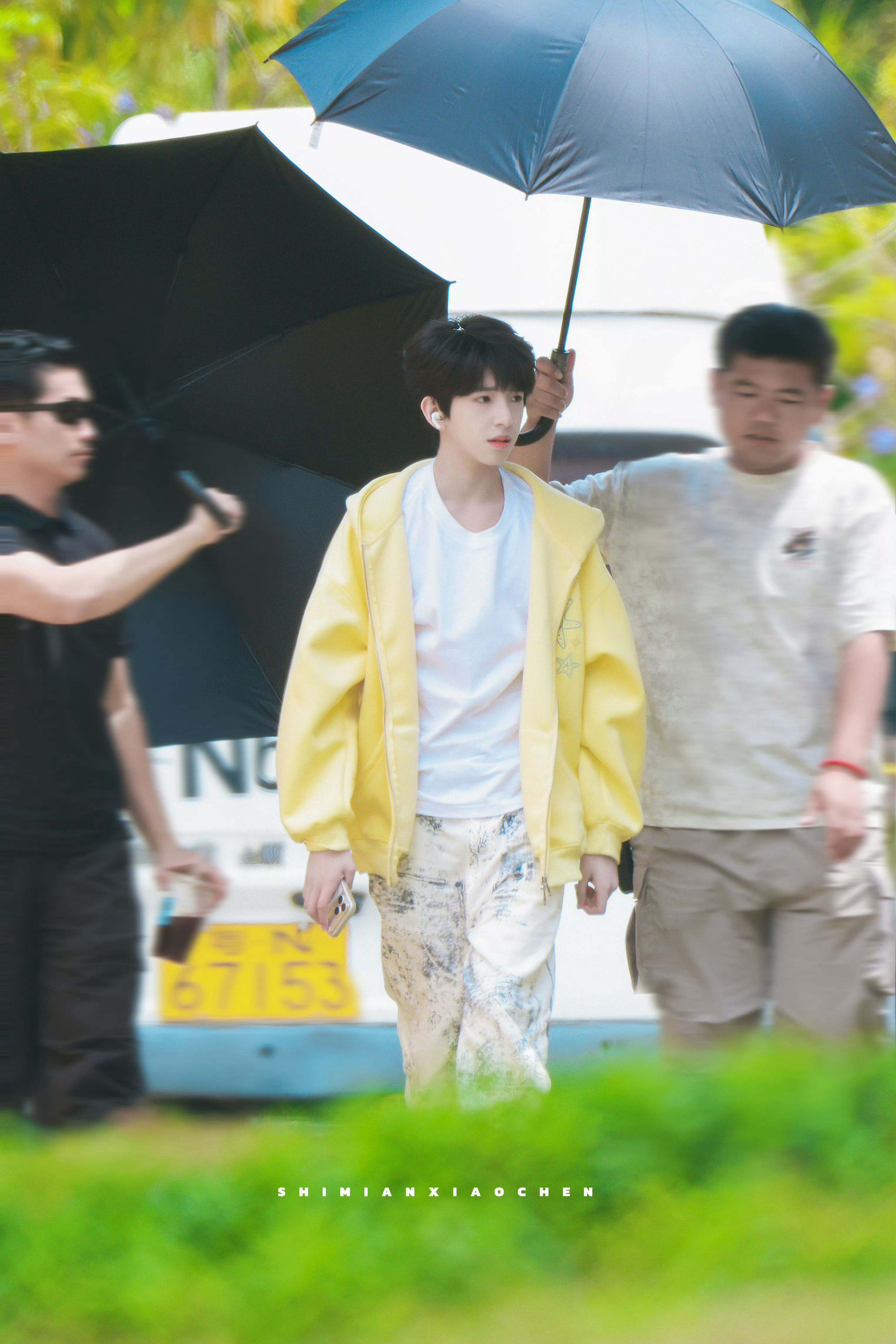 陈浚铭谢逸舟 陈浚铭上班出妆了，奶黄包小猪浚🐷