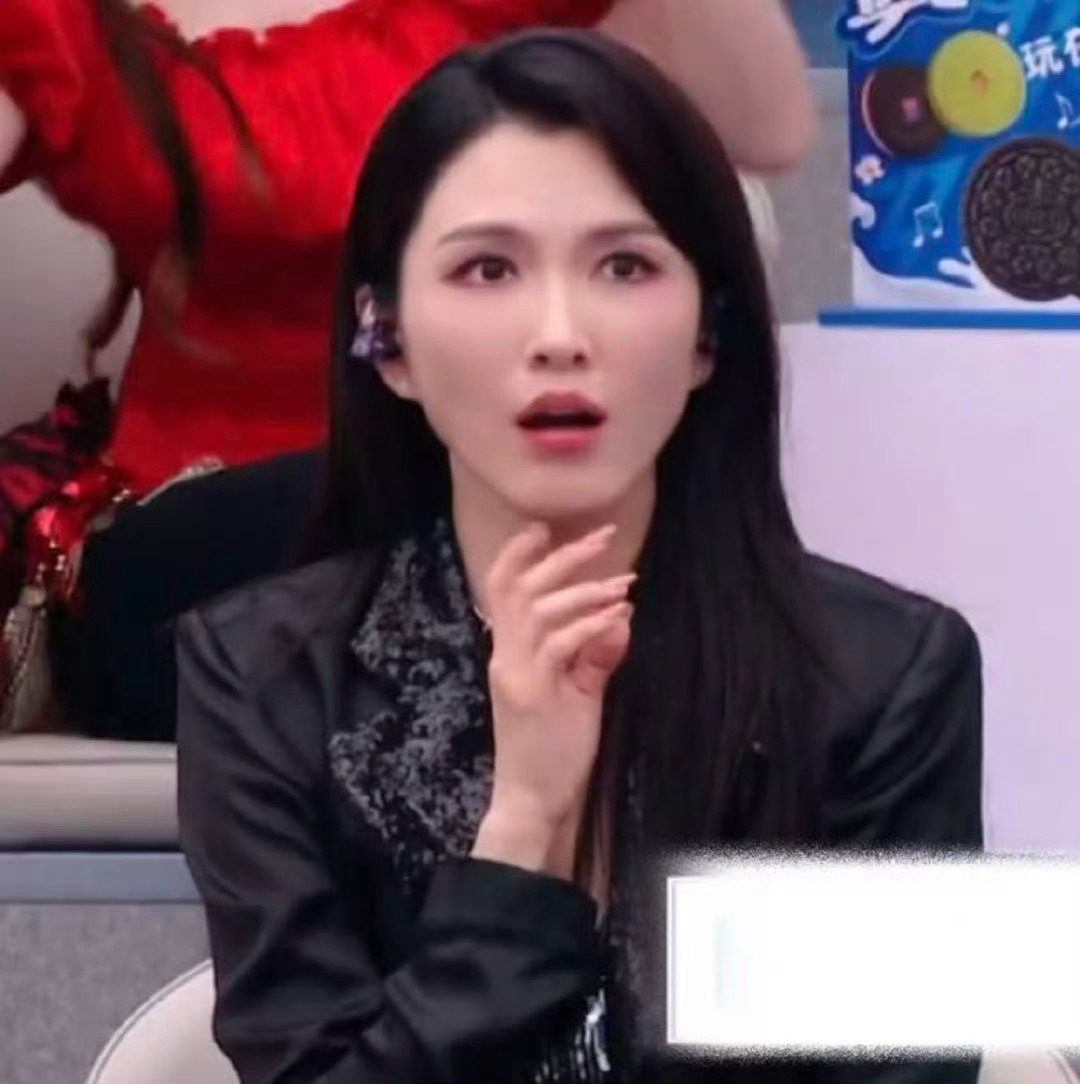 徐洁儿浪姐怼脸镜头 怼脸直拍才是真考验，徐洁儿这状态真的绝了！五官精致又大气，自