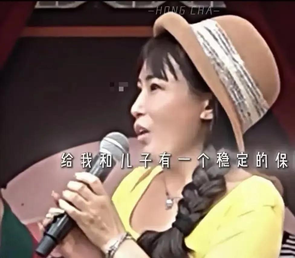 “这都是哪里来的自信啊？”42岁离异带娃的女子去参加王婆相亲，提出的几个条件让人