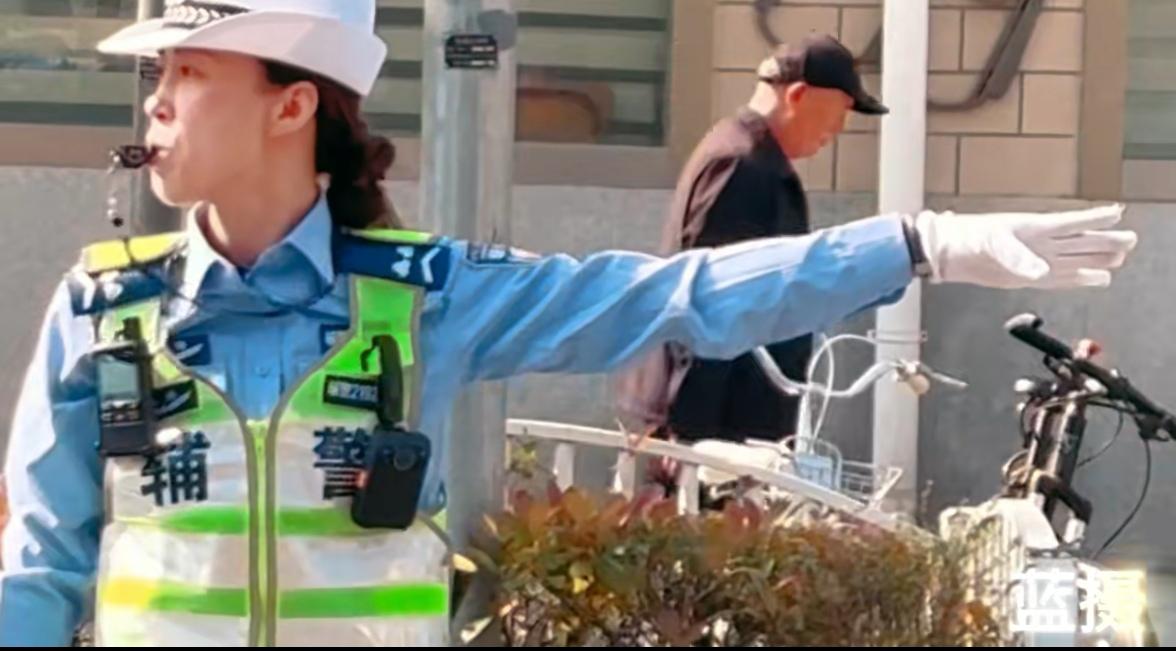 请善待辅警，他们真的不容易！

辅警作为公安队伍中不可或缺的重要辅助力量，常年奋