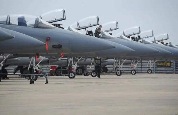中国首次公开表示：琉球群岛上的美国嘉手纳空军基地已被纳入中国人民解放军火箭军演习