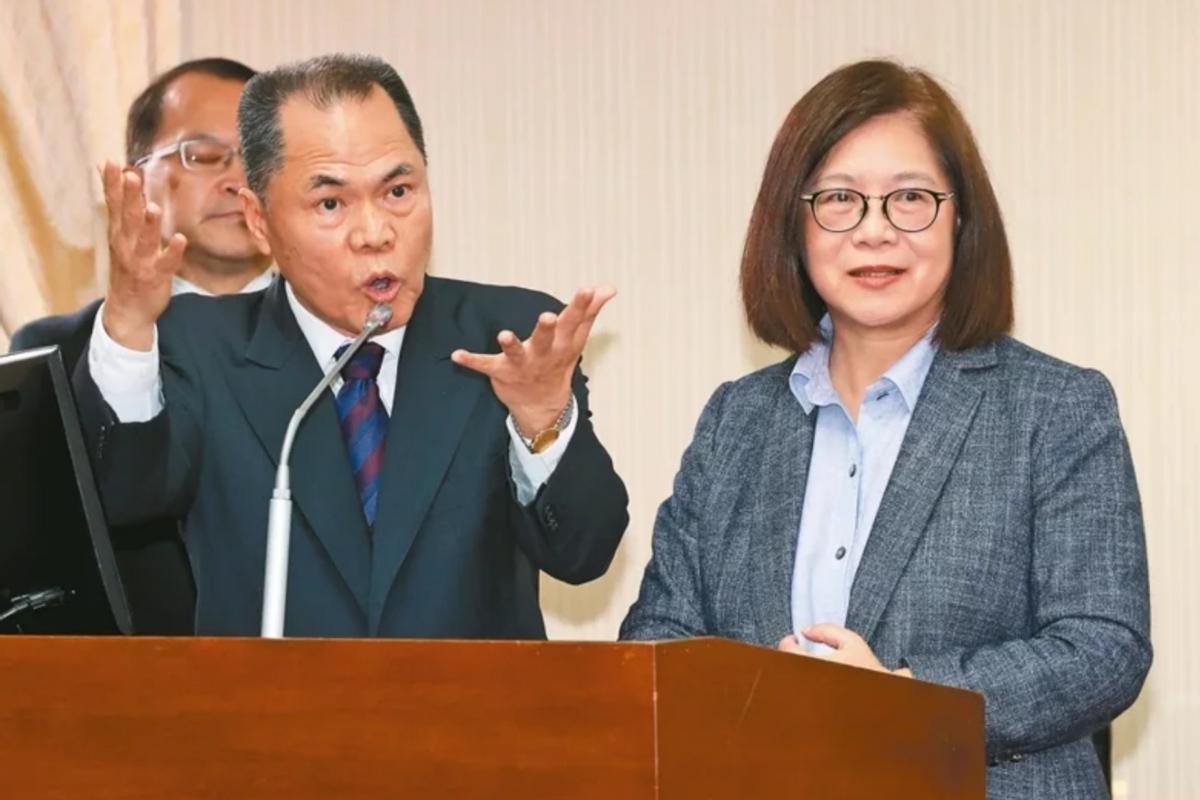又改口了！台“海巡署”负责人周美伍：怎么可能没有影像？

“2·14恶性撞船事件