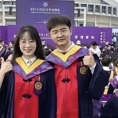 这俩人也太让人羡慕了，妥妥读书人的顶配浪漫。寒窗苦读的路上能遇上三观契合的另一半