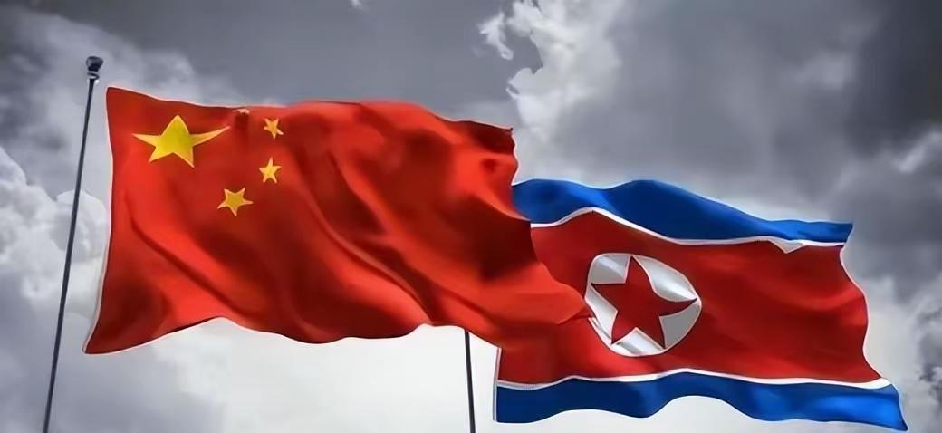 美国敢动伊朗但是绝对不敢碰朝鲜！

朝鲜身后站着中俄两大强国，特别是中国如今的实