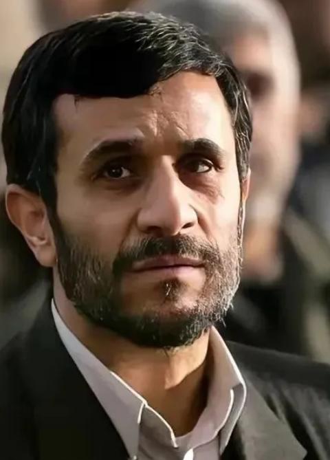 伊朗传来新消息 2026年4月11日，伊朗谈判代表团在议长卡利巴夫的带领下，连夜