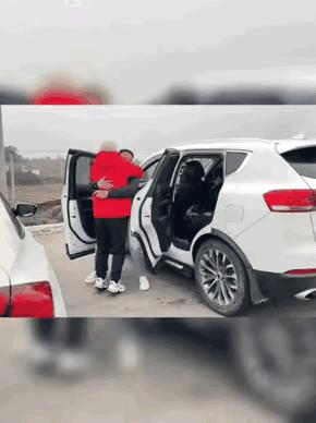 🌙泪目！湖南，一哥哥开车回家过年，半路会经过弟弟家，弟弟专门开车30多公里去高