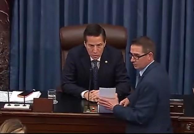 美国参议院投票否决了限制特朗普总统对伊朗采取军事行动的决议，46票赞成，51票反
