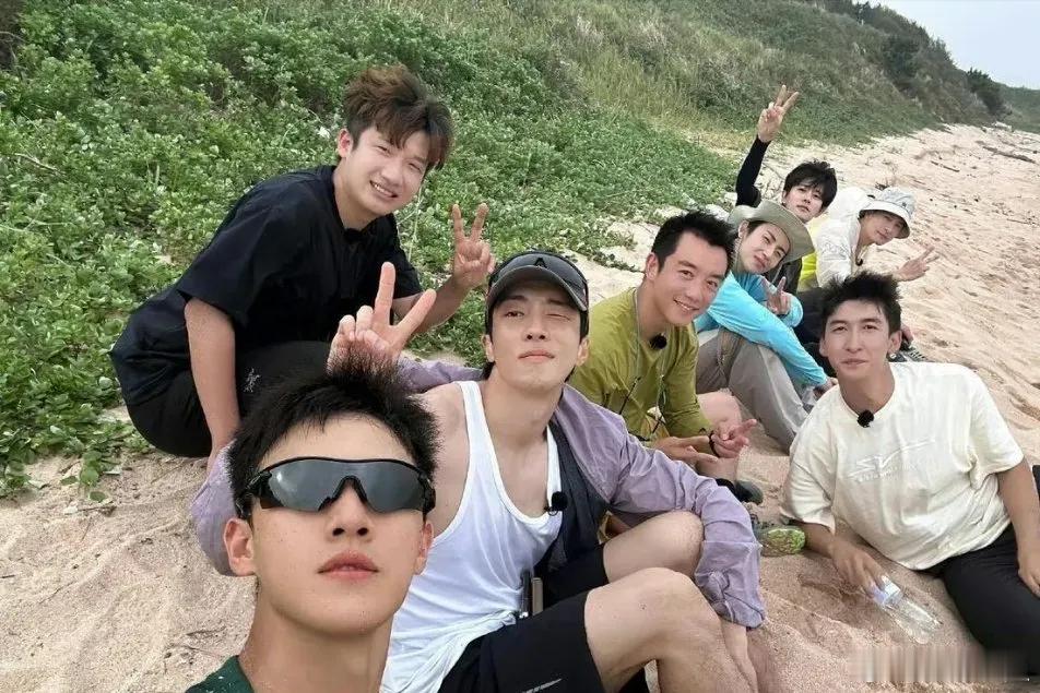 内娱男星的素颜状态说实话，确实比普通人要好看很多 ​​​