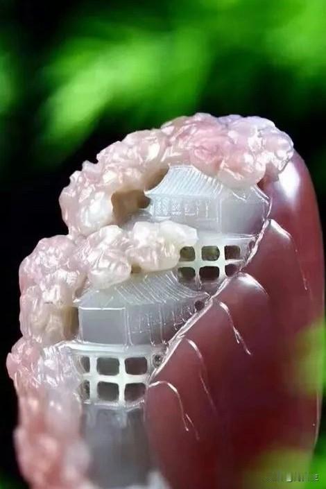 清理手机内存一些玉雕素材 秦紫玉 之（3）

说明：①这些存在我手机里的玉雕图片