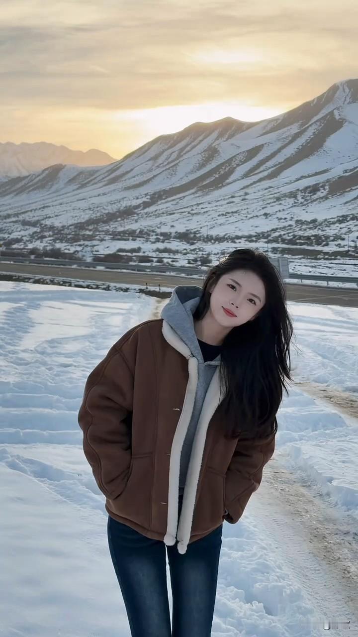 别回头 别停留 往前走 我会站在你身后，做你最强的后盾雪 雪景 玩雪 小可爱 美