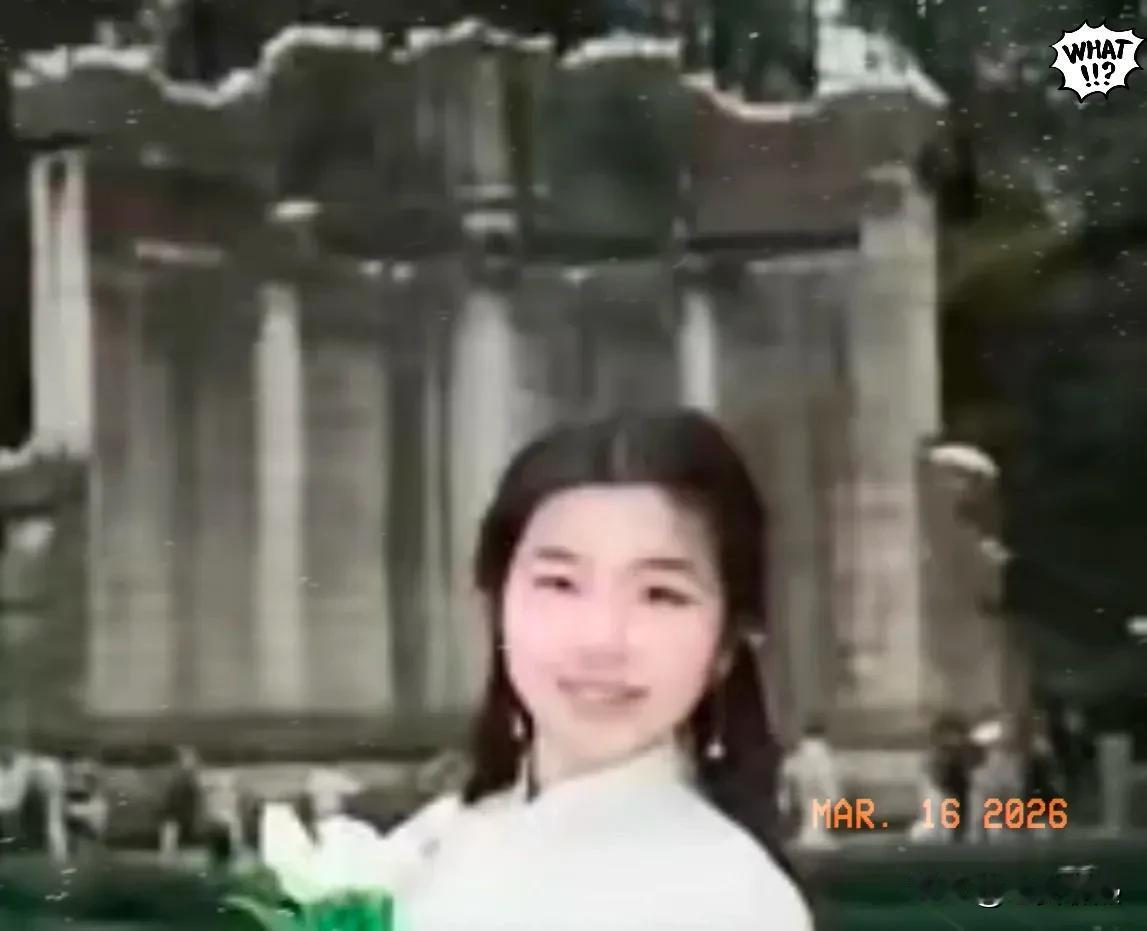 孙同学本名叫孙馨钰，不仅长的好看，在湘潭医院工作也是非常的认真，从小成绩就好，可