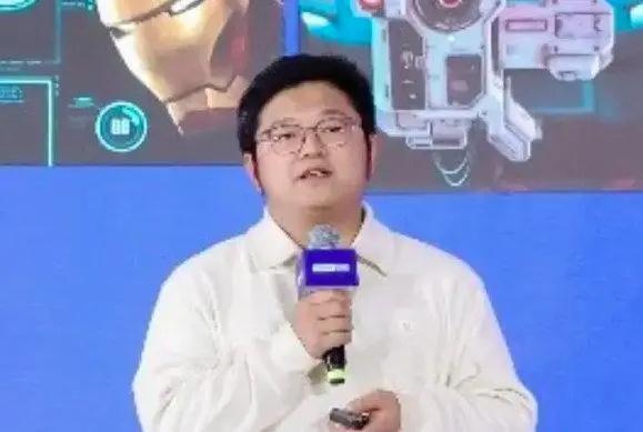 最近，阿里通义AI大模型团队核心成员周畅将从阿里云离职，或将在AI领域创业，这是