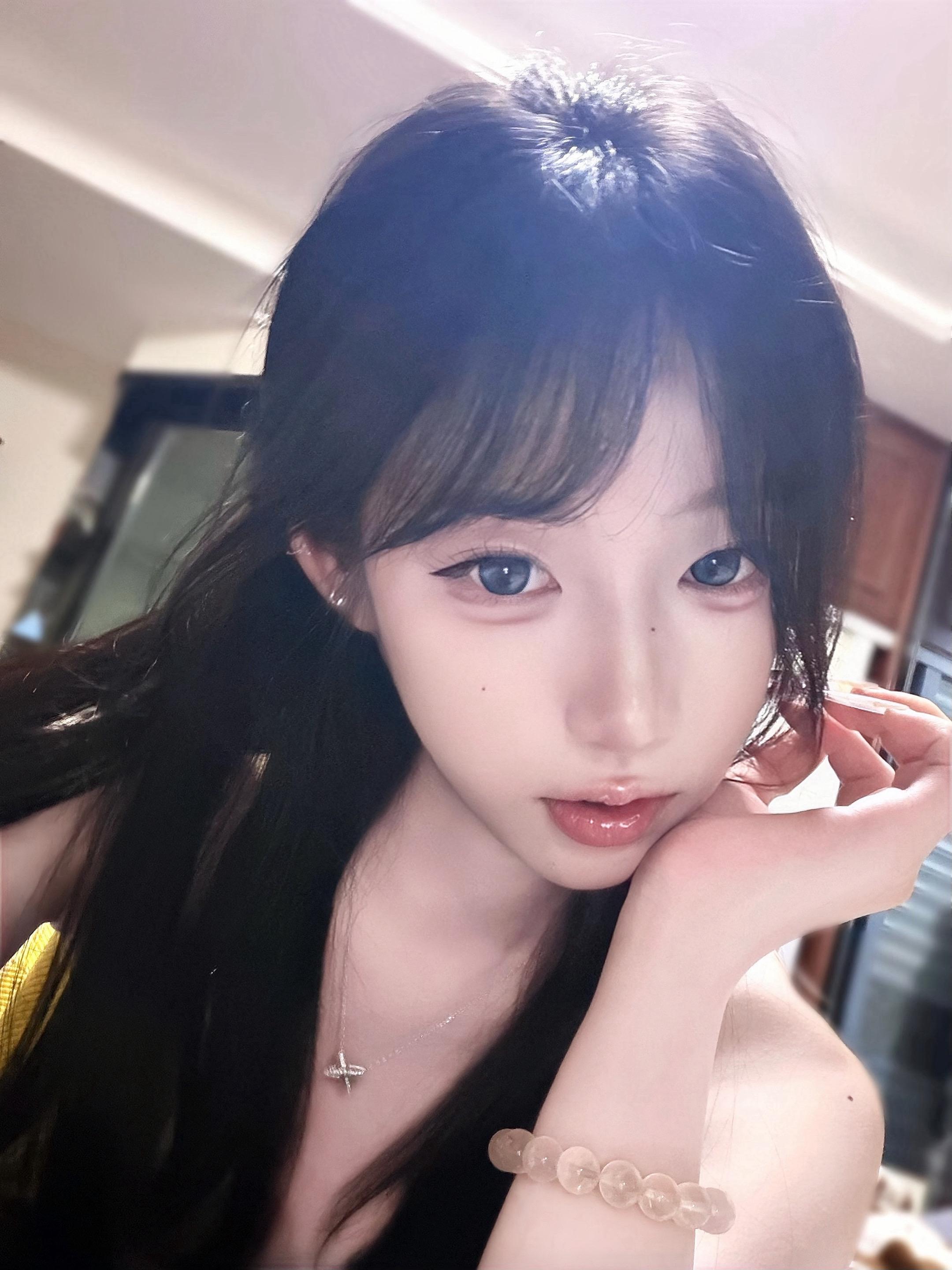 反复咀嚼你的谎言 直到再也不会感到悲伤